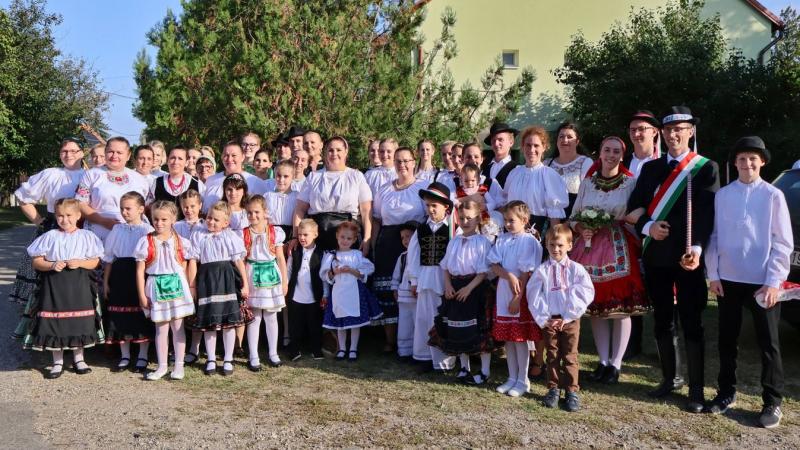 Színekben gazdag szüreti felvonulás és fergeteges koncertek jellemezték a dunaszentgyörgyi falunapot – nézd meg a képgalériát!