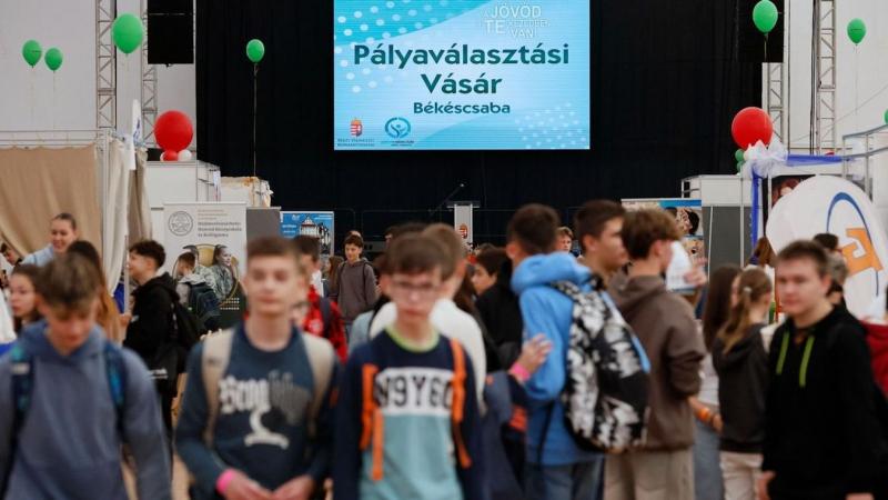 Itt a vármegye legnagyobb pályaválasztási eseménye! Ne hagyd ki ezt a különleges lehetőséget, ahol felfedezheted a jövőbeli karriered irányait!