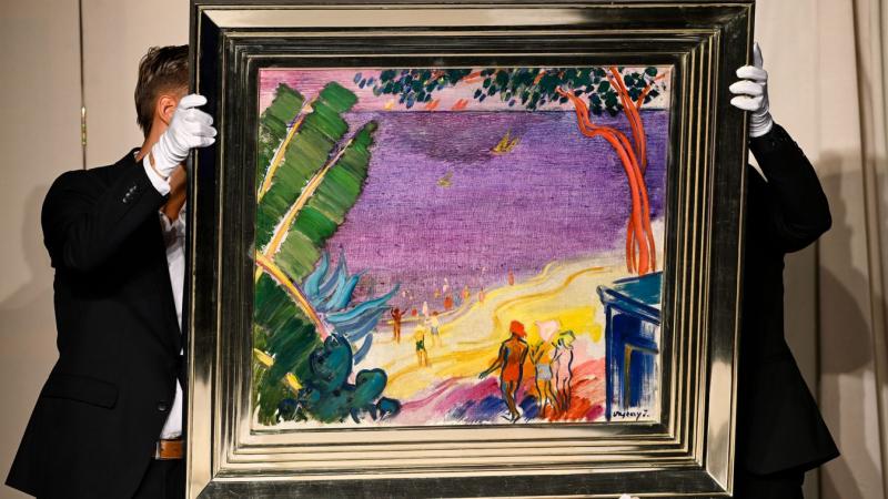 Különleges áron találtak gazdára a kaposvári festőművész alkotásai, melyek nemcsak a művészet kedvelőinek figyelmét keltették fel, hanem a gyűjtők körében is óriási érdeklődést váltottak ki.