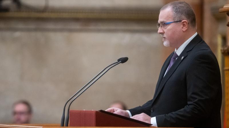 „Ilyen szakmai szempontokat figyelmen kívül hagyó döntésre még soha nem volt példa” – nyilatkozott az ÁSZ elnöke a jegybanki alapítványokkal kapcsolatos ügyben.