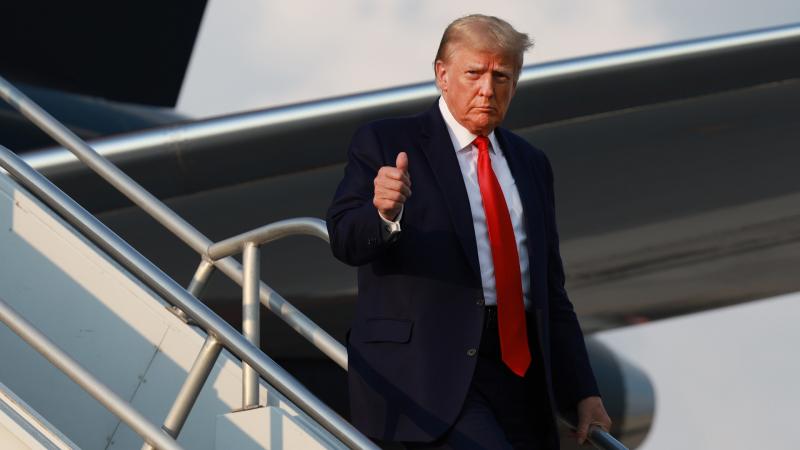 Egyetlen mozdulattal elnyerte Donald Trump elismerését Vlagyimir Putyin.