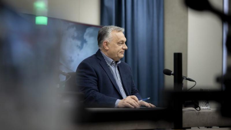 Orbán: Aki nem lép együtt, az nem élvezheti a rétes ízét estére | 24.hu