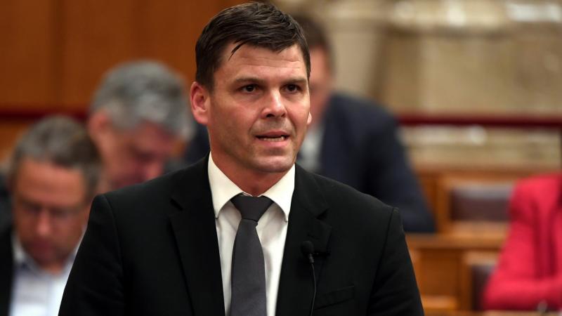 Több különböző úton is elérheti Magyarországot a kényszerű elfordulás az orosz energiahordozóktól.