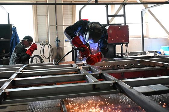 A CIB előrejelzése szerint a GDP növekedése 1 százalékos szinten alakulhat, míg az euró árfolyama valószínűleg 400 forint felett stabilizálódik.