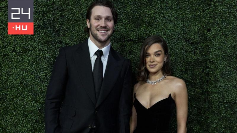 Hailee Steinfeld házasságot kötött | 24.hu

Hailee Steinfeld, a népszerű énekesnő és színésznő, nemrégiben életének egy új fejezetébe lépett, amikor férjhez ment. A hírek szerint a ceremóniát szűk körben tartották, barátok és családtagok jelenlétében. Ste