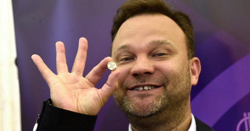 Aranyosi Péter nyilvánosan bocsánatot kért, és reagált a körülötte kialakult botrányra.