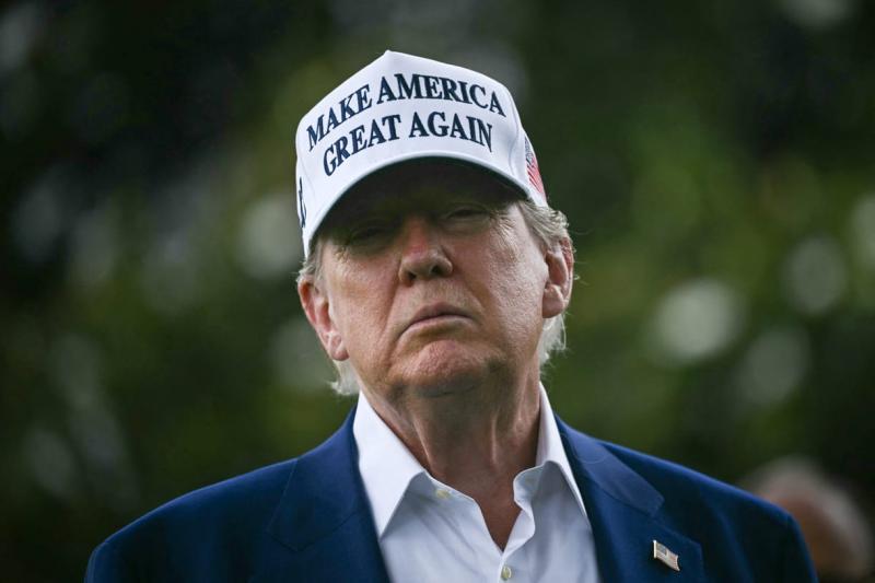 Donald Trump bejelentette, hogy az Egyesült Államok három iráni atomlétesítményt célzott bombázás alá vett.
