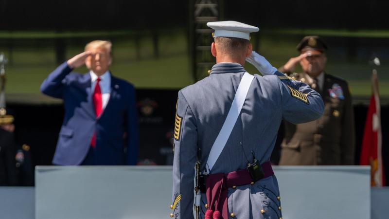 Donald Trump kiadta a parancsot: Amerika hadba lép - Milyen következmények várnak ránk?
