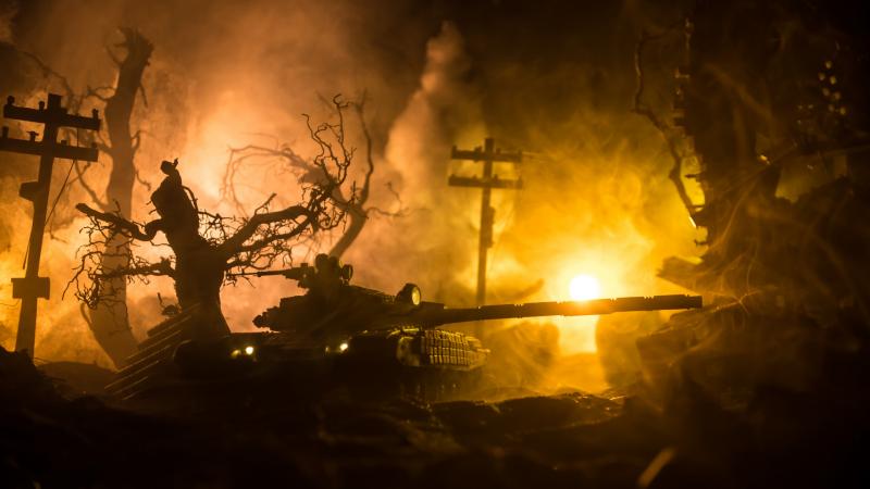 Az orosz képviselő kijelentette, hogy a konfliktus Európa és Oroszország között már elkerülhetetlen, és most elérkezett az a pillanat, amikor a feszültségek tetőzni látszanak.