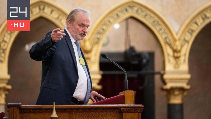 Mire számíthatnak a nyugdíjasok a választásokig? Farkas András véleménye szerint a következő hónapokban számos kihívással és lehetőséggel szembesülnek. Az idősek körében egyre fontosabbá válik a politikai tájékozódás, hiszen a választások előtt sok ígéret