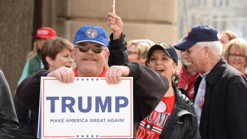 Donald Trump óriási bejelentést tett, amely váratlanul érinti Kínát is, és ez a fejlemény gyökeresen átalakíthatja a jelenlegi helyzetet. A Pénzcentrum cikkében részletezett hírek alapján a következmények messzemenők lehetnek, és új irányokat nyithatnak m