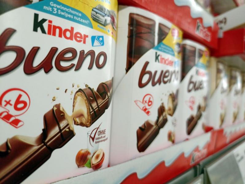 35 év elteltével végre napvilágot látott, mit is takar valójában a Kinder Bueno csokoládé neve.