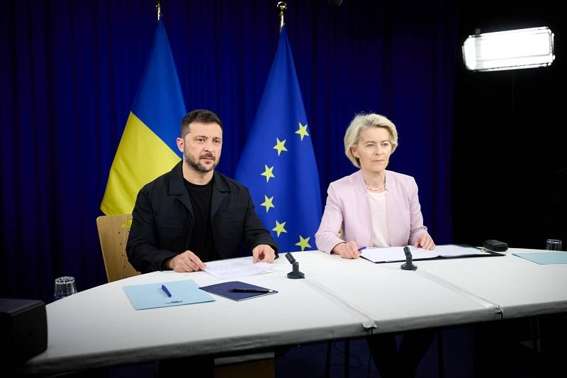 Ursula von der Leyen, az Európai Bizottság elnöke, fogadta Volodimir Zelenszkijt, Ukrajna elnökét, és kifejtette álláspontját Putyin békefeltételeivel kapcsolatban. A találkozón hangsúlyozta, hogy az Európai Unió továbbra is elkötelezett Ukrajna támogatás