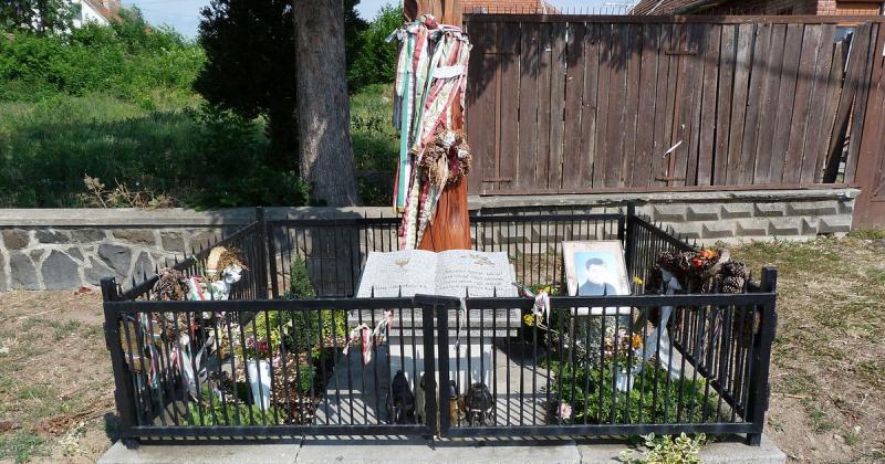 A magyar identitás megsemmisítésének szelleme - tizenkilenc évvel ezelőtt Szögi Lajos tragikus halála rávilágított a társadalmi feszültségekre Olaszliszkán.