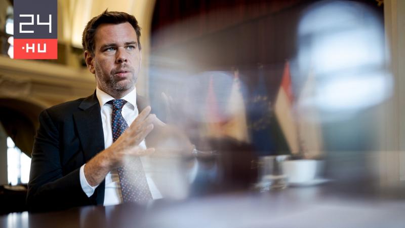 Vitézy Dávid: Lázár János a Gyurcsány Ferenc által kijelölt úton halad előre.