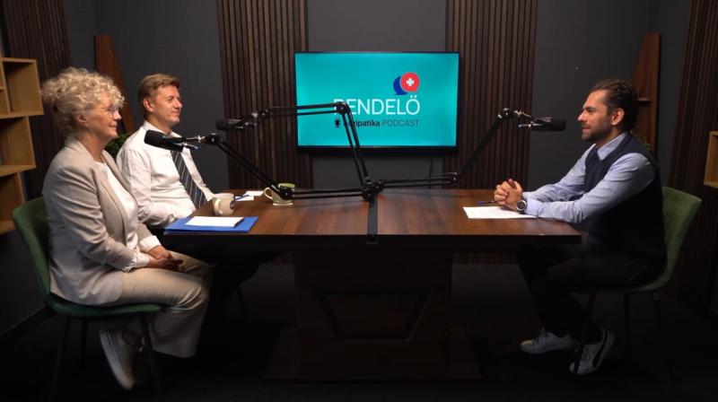 Dr. Schwab Richard megjegyzése szerint: 