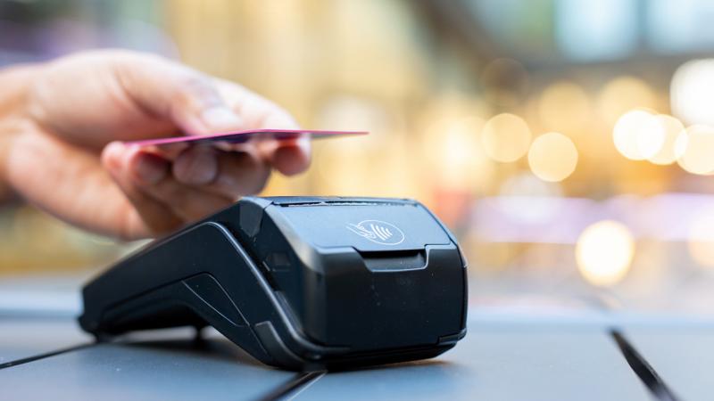 Az OTP lehetőséget kínál, hogy pénzvisszatérítést kapj, ha bankkártyával vásárolsz. Fedezd fel, hogyan profitálhatsz a vásárlásaidból ezzel az előnyös ajánlattal!