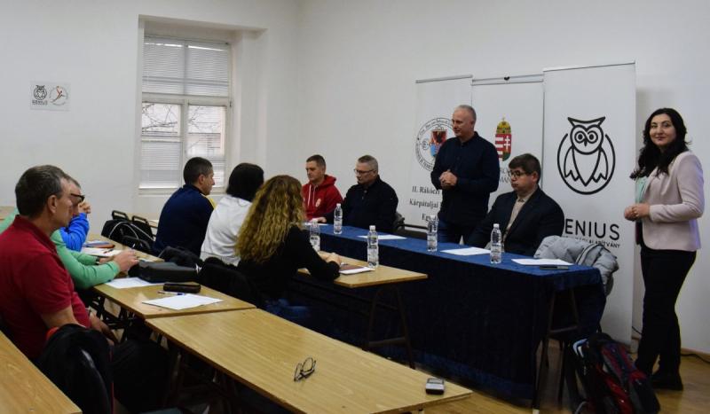 A 20 Genius Kézilabda Tehetségpont edzői izgalmas továbbképzésen vettek részt, ahol új ismereteket és módszereket sajátíthattak el a fiatal tehetségek fejlesztése érdekében.