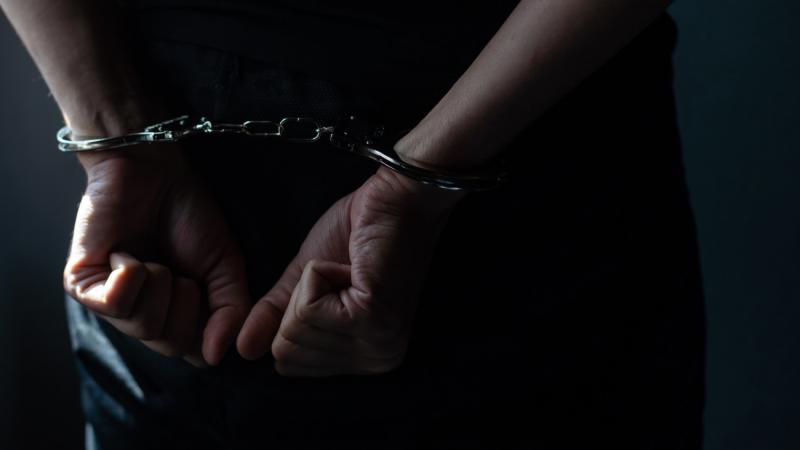 A per megkezdődött: Egy spanyol turista nyakát elvágta egy férfi, aki a 